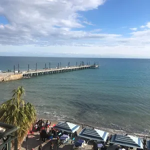 Attico Fronte Mare Molo Di Alassio